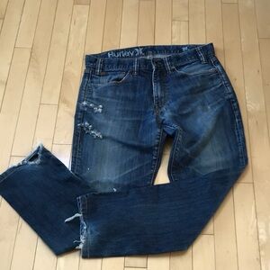 Men’s preowned vintage Hurley distressed jeans - regular fit- 32x28